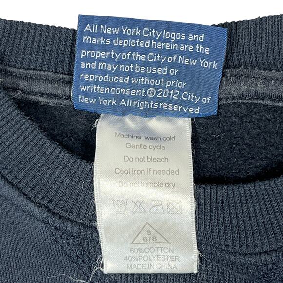 FDNY Crewneck Sweatshirt Boys Girls Unisex Youth Small 6/8 Navy Fleece Fire Dept - Picture 6 of 7